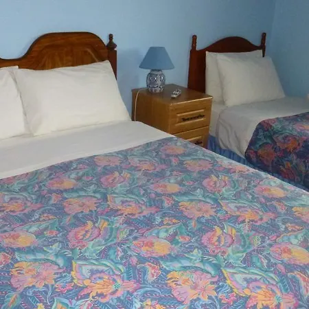 Lawndale House 3*